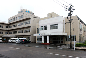 医療法人 参篤会 介護老人保健施設 高原ナーシングホームの介護職/ヘルパー 介護老人保健施設 正社員求人イメージ